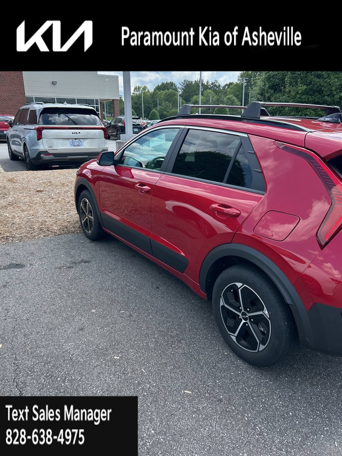Certified 2025 Kia Niro EX FWD image 13