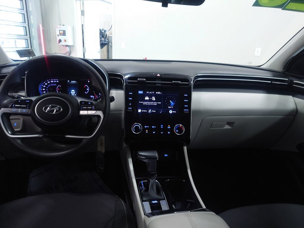 Certified 2023 Hyundai Tucson SE AWD/4WD image 13