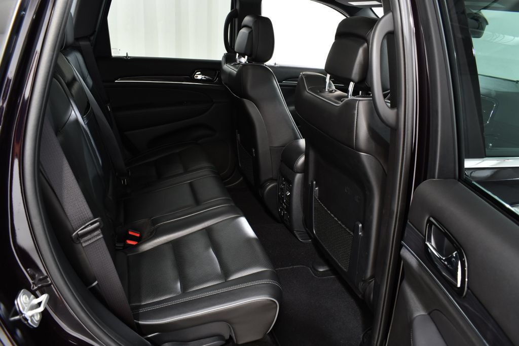 Used 2020 Jeep Grand Cherokee Overland AWD/4WD image 19