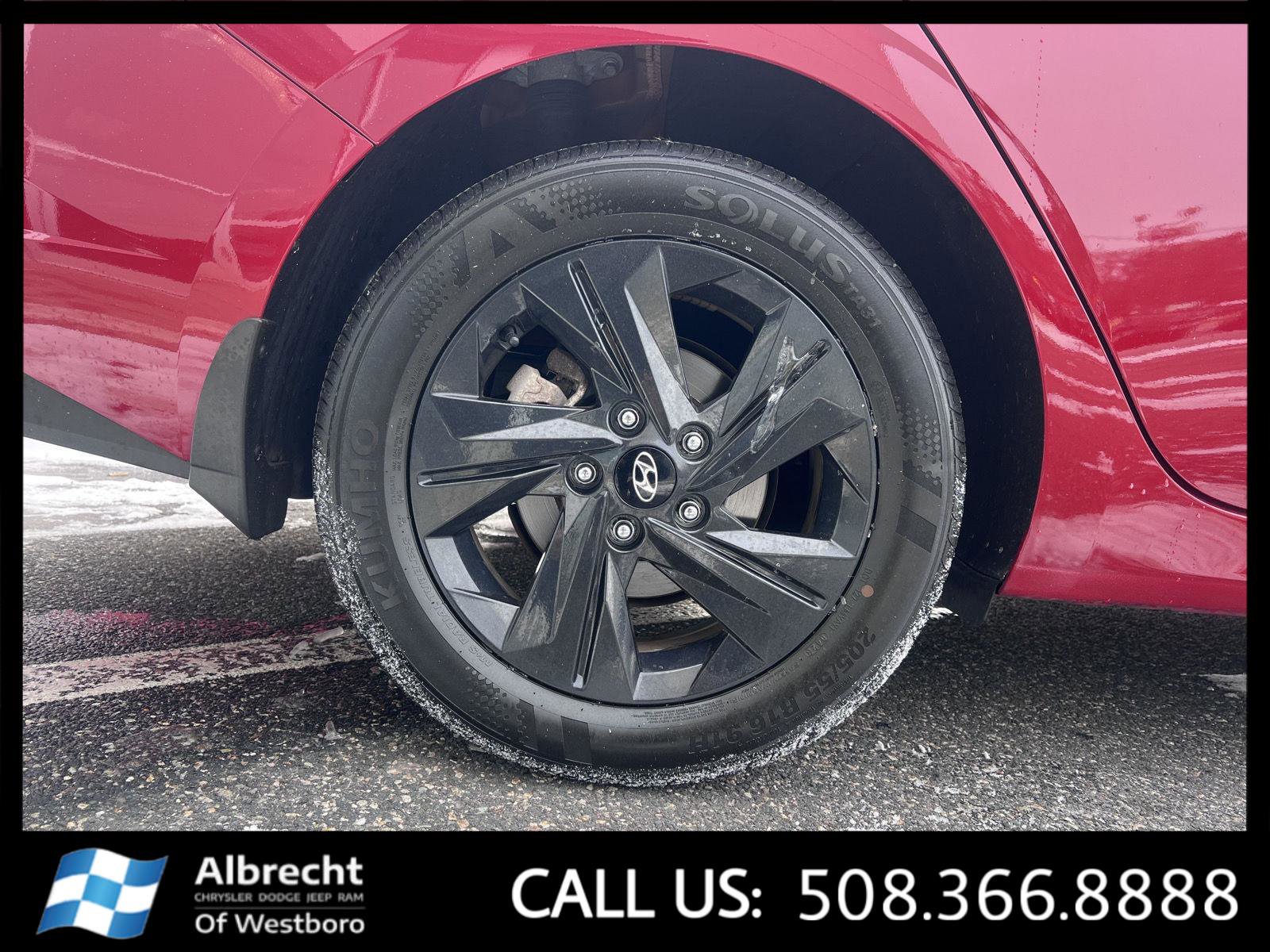 Used 2023 Hyundai Elantra SEL image 30