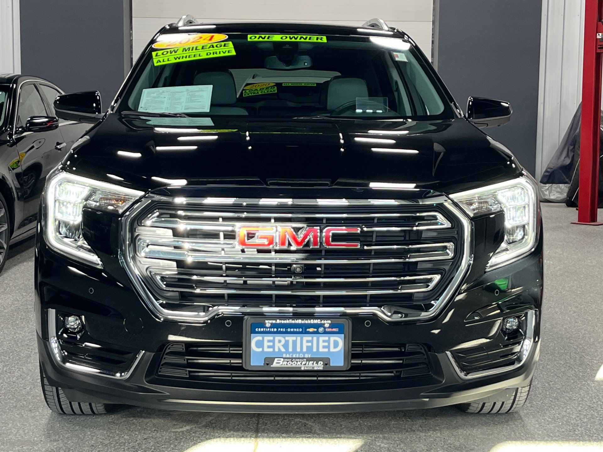 Certified 2024 GMC Terrain SLT w/ Tech Package image 6