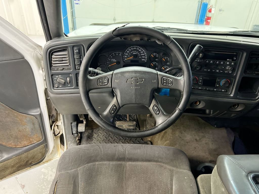 Used 2003 Chevrolet Silverado 2500 LS AWD/4WD image 11