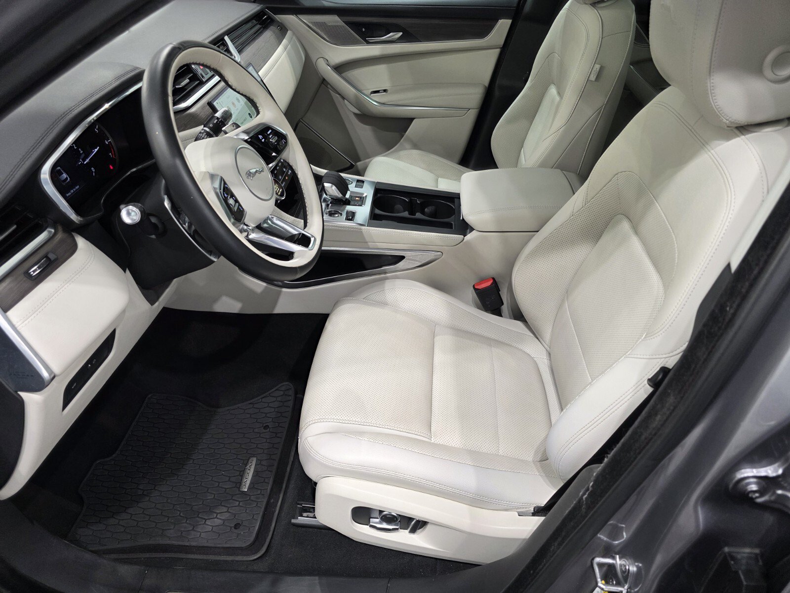 Used 2021 Jaguar F-PACE S AWD/4WD image 6