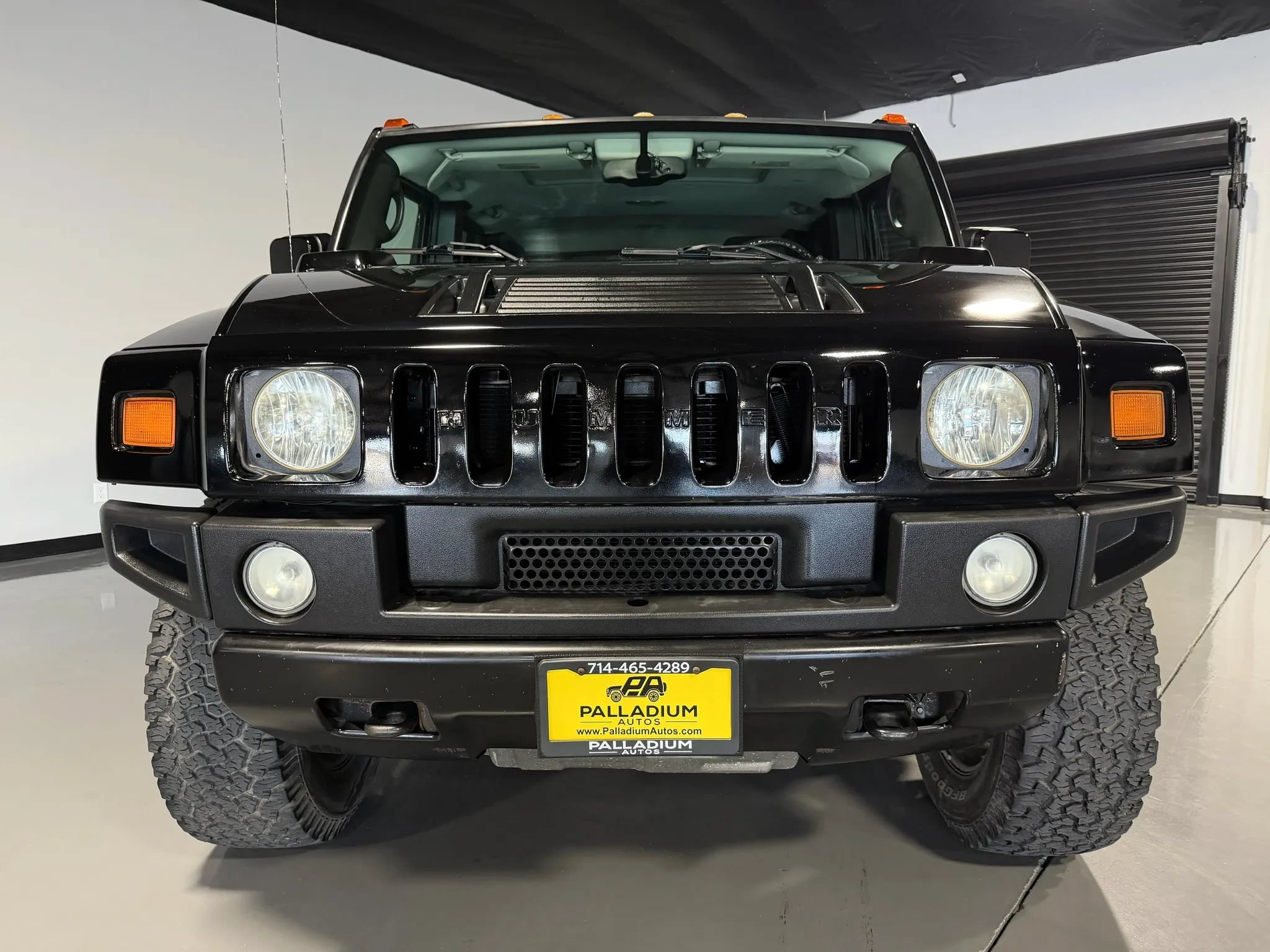 Used 2005 HUMMER H2 w/ Preferred Equipment Group AWD/4WD image 2