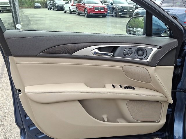 Used 2019 Lincoln MKZ Reserve image 12