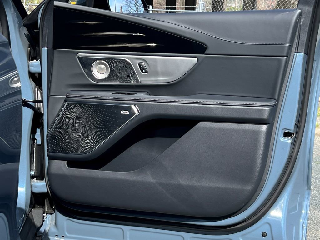 New 2026 Lincoln Nautilus Reserve AWD/4WD image 7