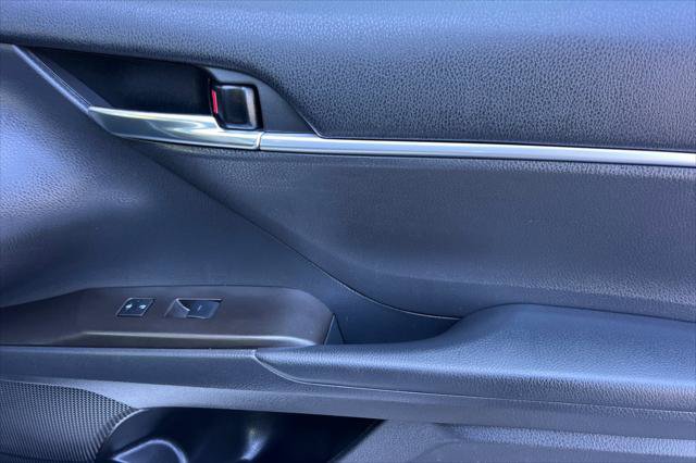 Certified 2022 Toyota Camry SE FWD image 17