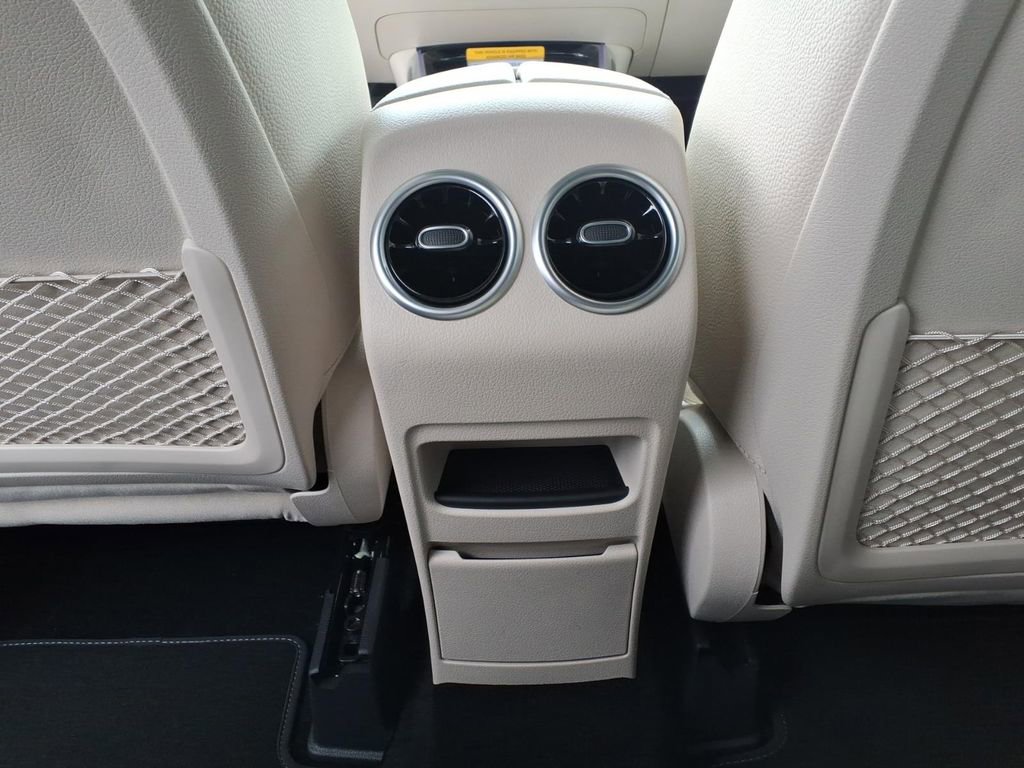 New 2026 Mercedes-Benz GLB 250 4MATIC image 27