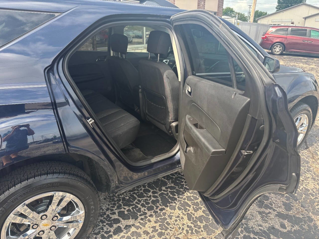 Used 2015 Chevrolet Equinox LT image 13