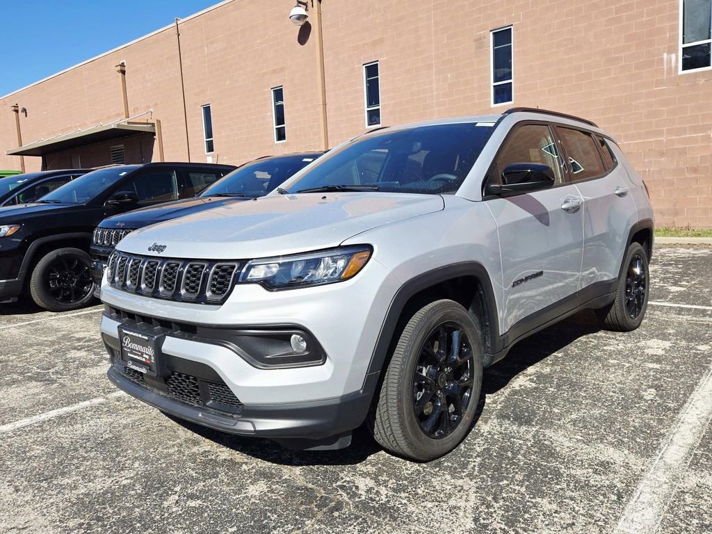 Certified 2025 Jeep Compass Latitude w/ Sun & Sound Group image 4