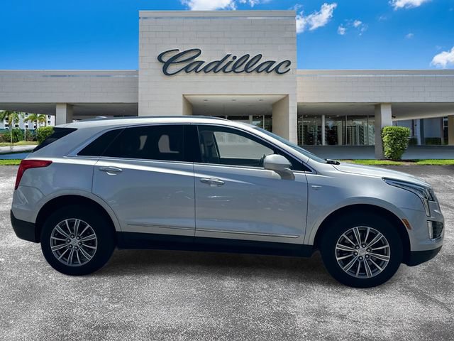 Certified 2025 Cadillac XT5 Luxury FWD image 2