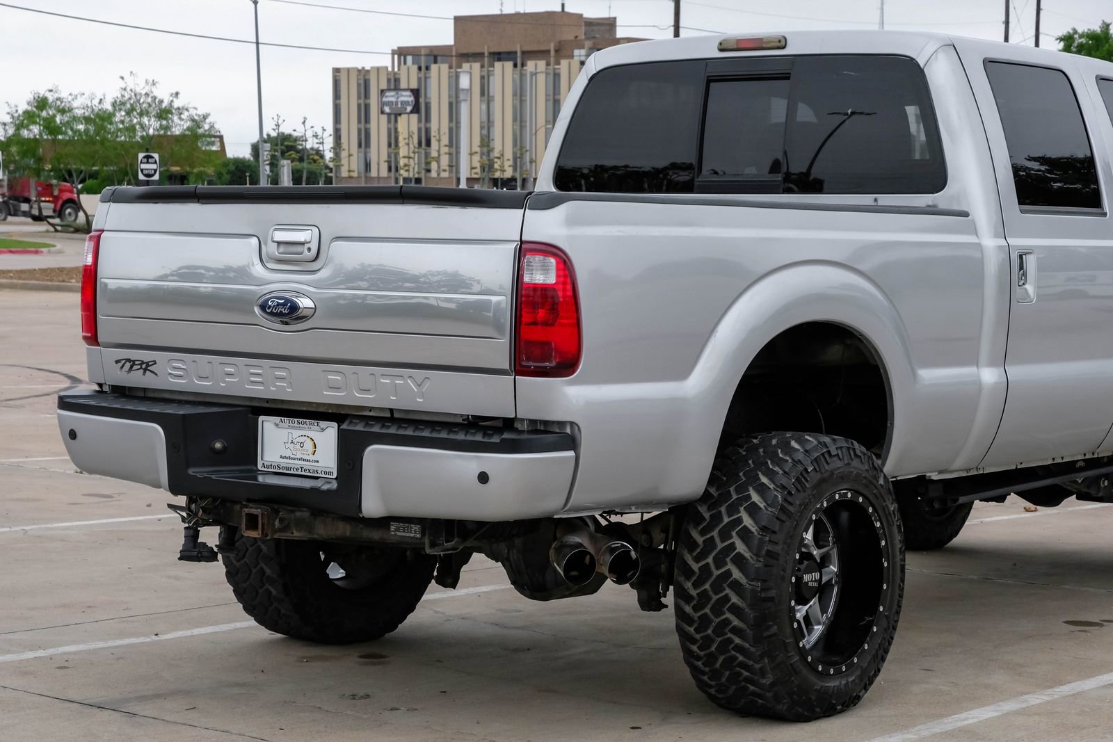 Used 2016 Ford F250 Platinum w/ FX4 Off-Road Package AWD/4WD image 8
