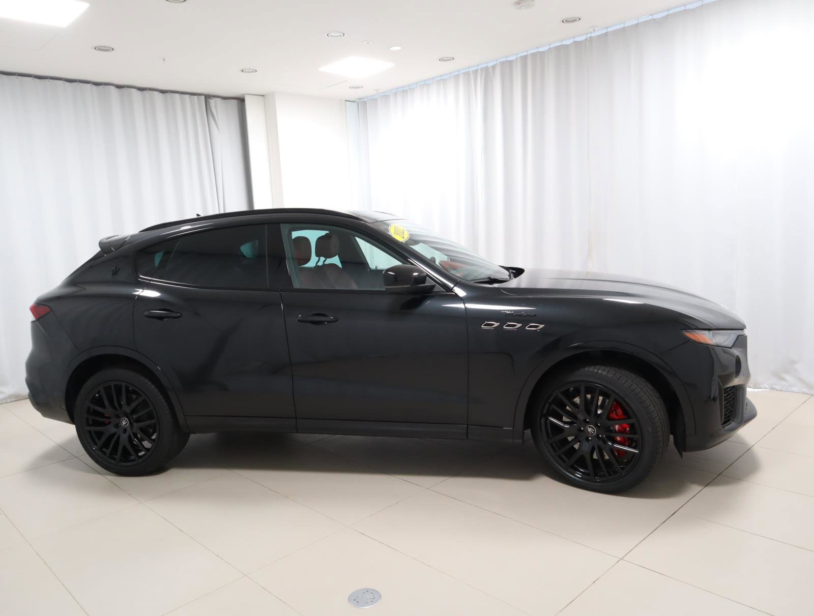 Used 2022 Maserati Levante Modena image 6