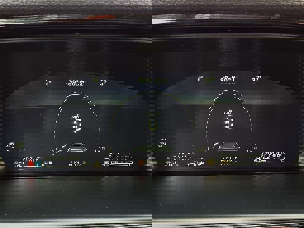 Used 2022 Lincoln Nautilus Reserve w/ Equipment Group 201A image 16