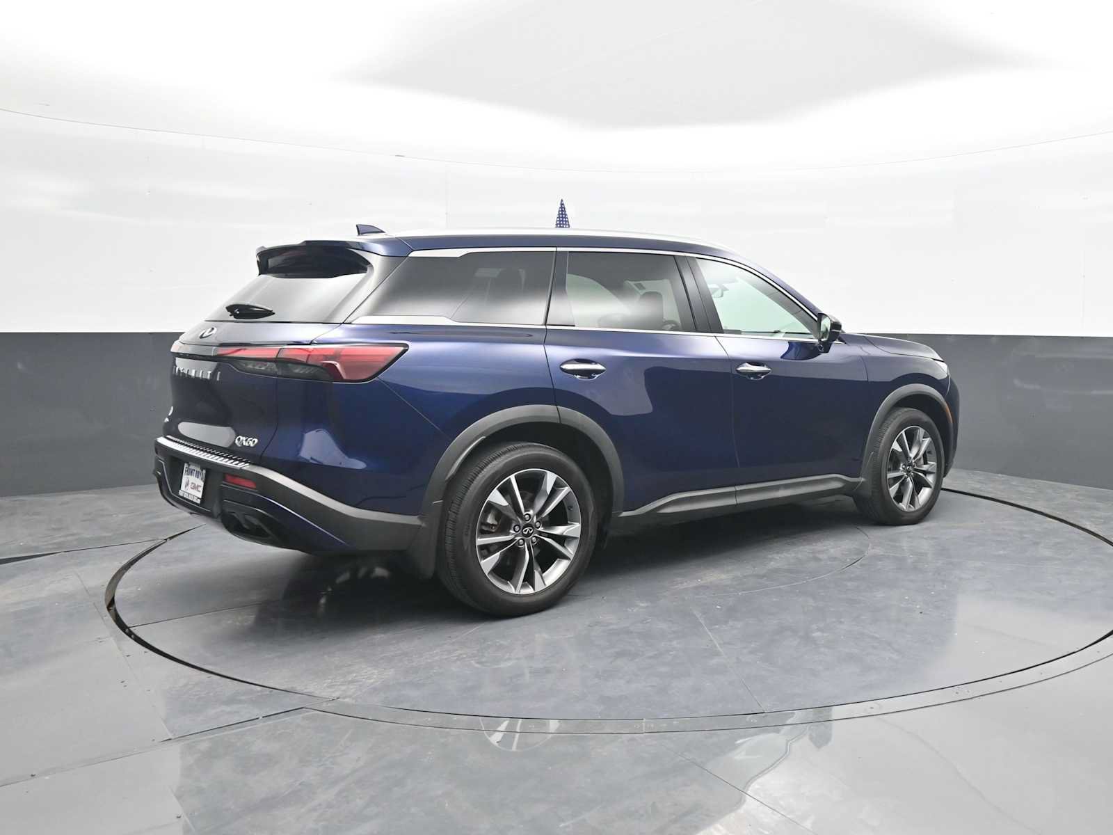 Used 2023 INFINITI QX60 Luxe w/ Cargo Package AWD/4WD image 8