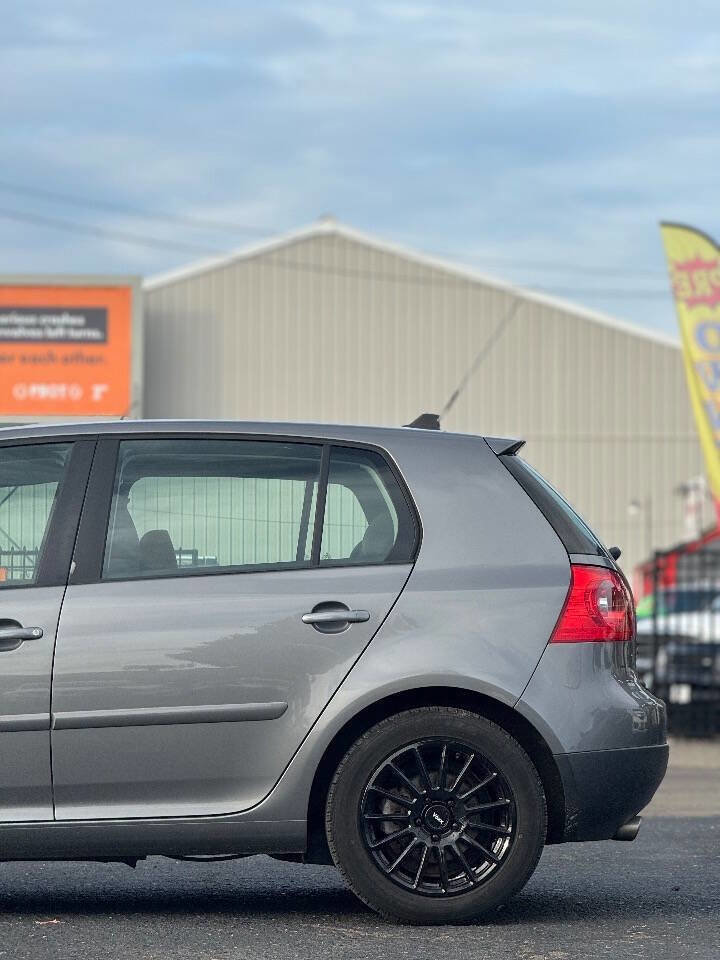 Used 2009 Volkswagen Rabbit S image 12