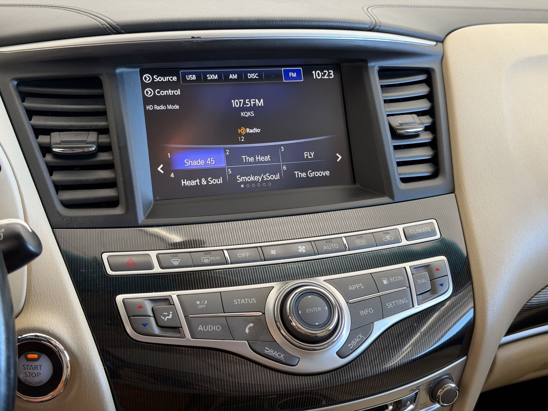 Used 2017 INFINITI QX60 Luxe AWD/4WD image 18