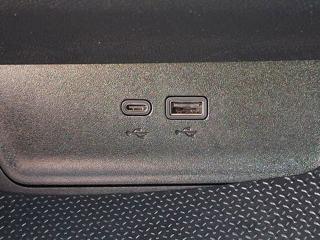Used 2026 Chevrolet Equinox LT FWD image 24