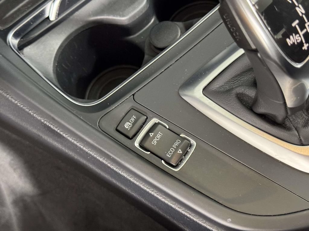 Used 2018 BMW 330i xDrive Sedan AWD/4WD image 29