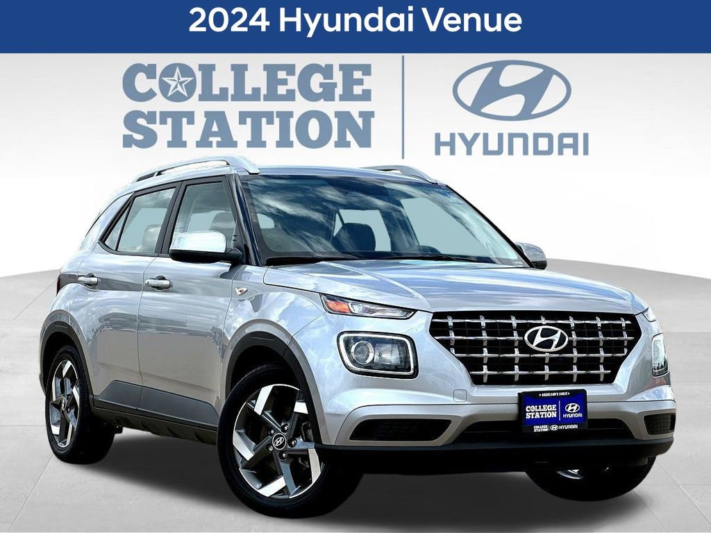 Used 2024 Hyundai Venue SEL FWD image 3