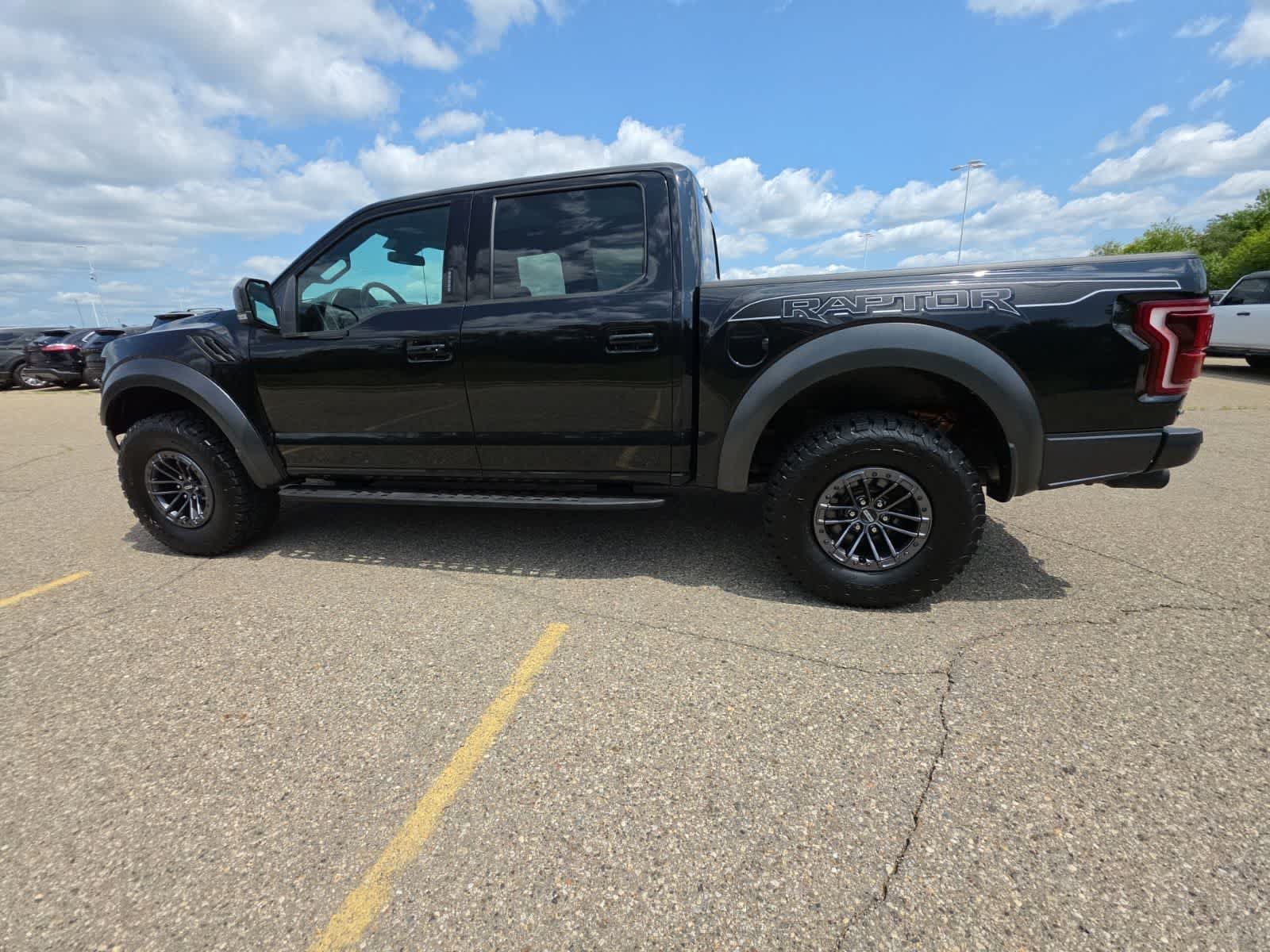 Used 2019 Ford F150 Raptor w/ Equipment Group 802A Luxury AWD/4WD image 13