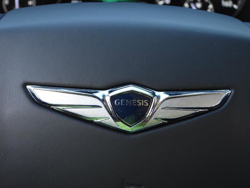 Used 2020 Genesis G90 3.3T Premium image 98