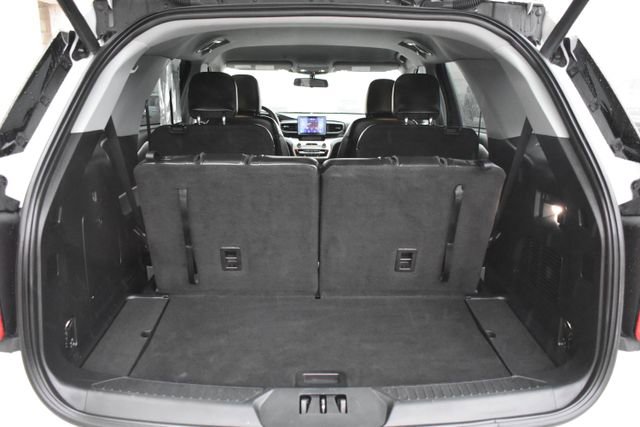 Used 2022 Ford Explorer XLT w/ Equipment Group 202A image 36