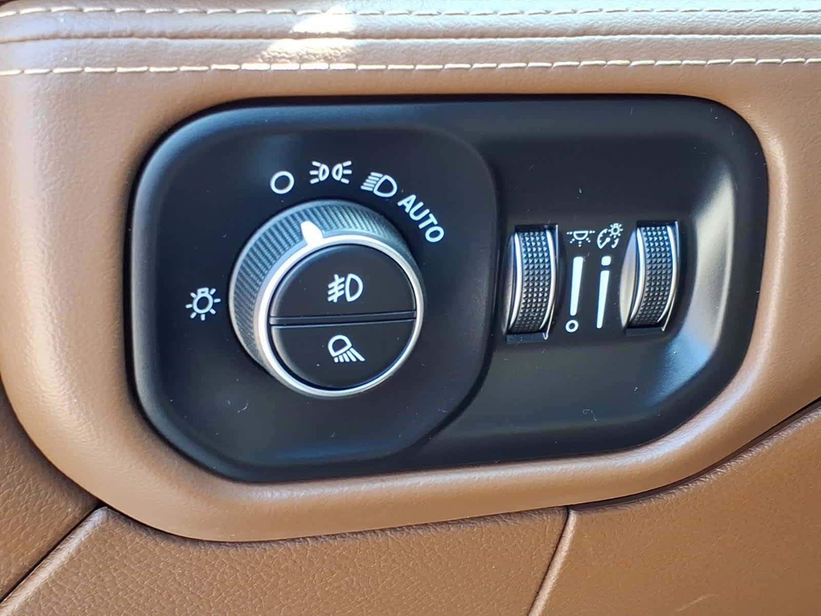 Used 2020 RAM 2500 Limited AWD/4WD image 6