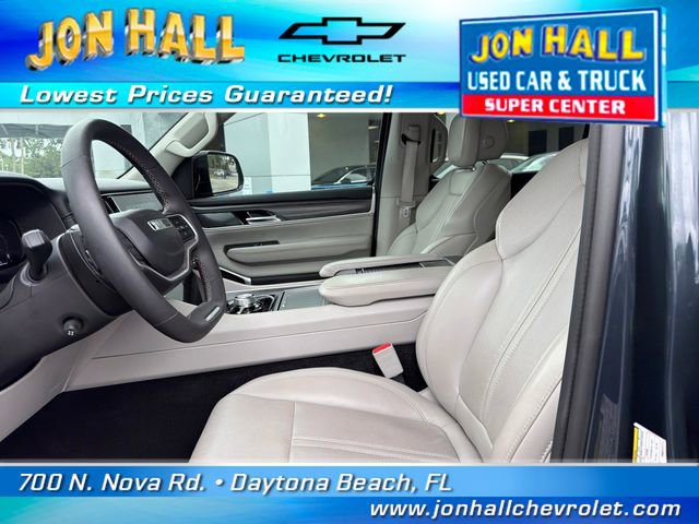 Used 2023 Jeep Wagoneer Series II w/ Premium Group I AWD/4WD image 21