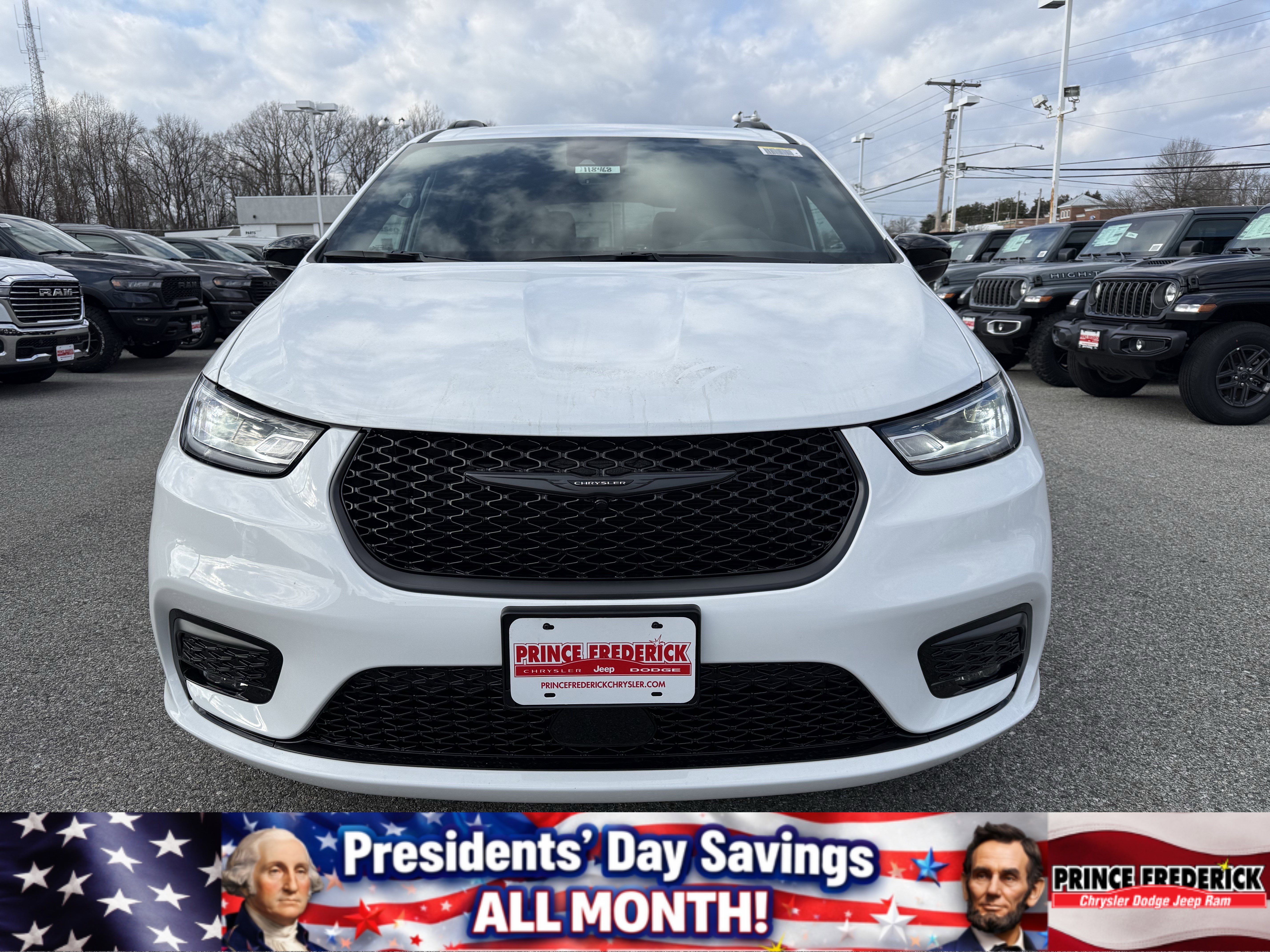 New 2026 Chrysler Pacifica Select image 8