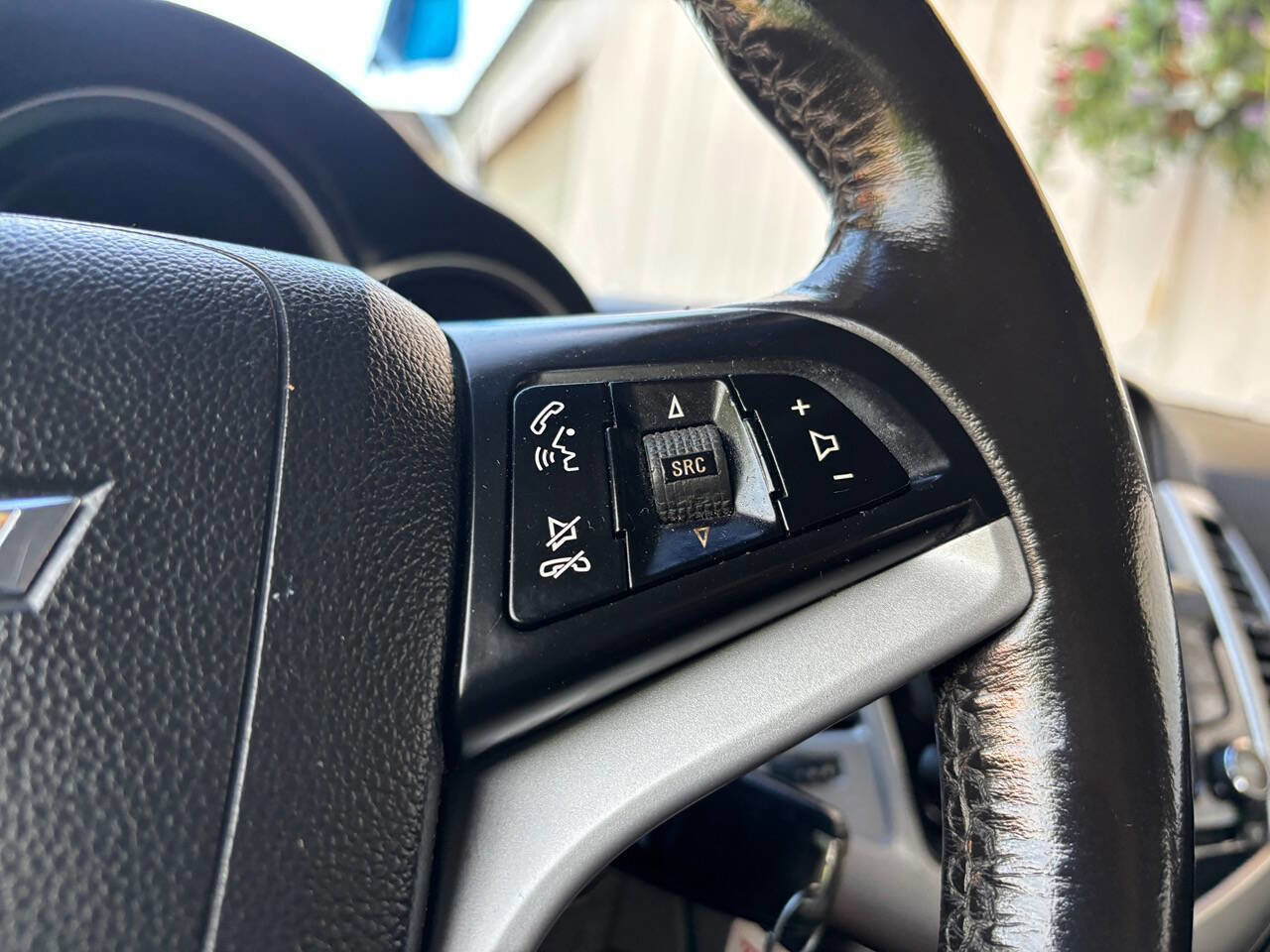 Used 2015 Chevrolet Cruze LT image 30