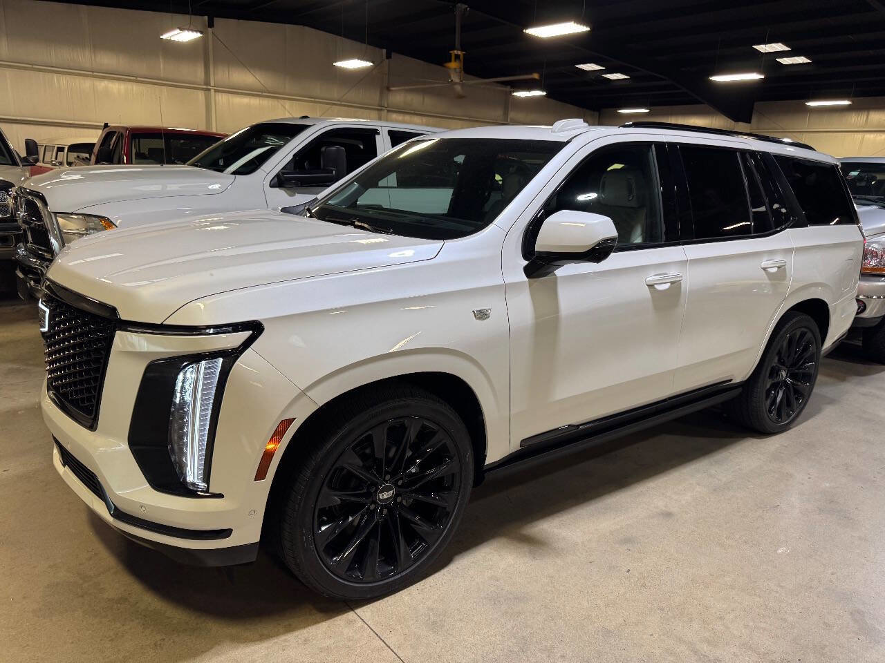 Used 2025 Cadillac Escalade Sport Platinum w/ LPO, ONYX Package image 1