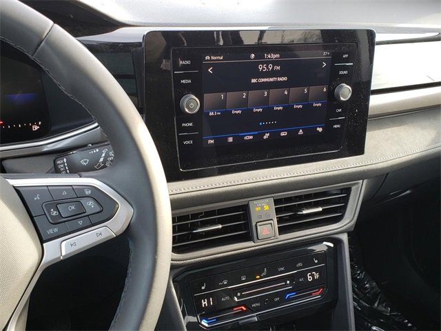 New 2026 Volkswagen Taos SE image 11