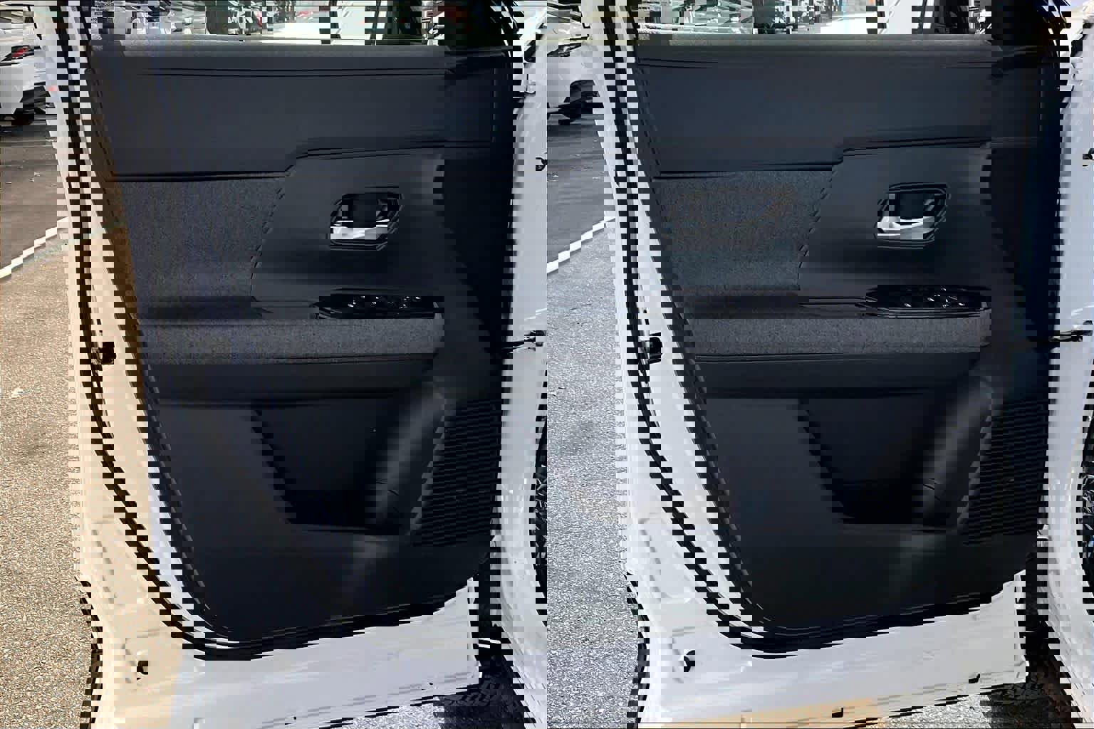 New 2026 Nissan Kicks SV image 13