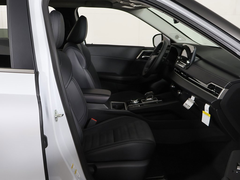 New 2025 Mitsubishi Outlander SE image 31