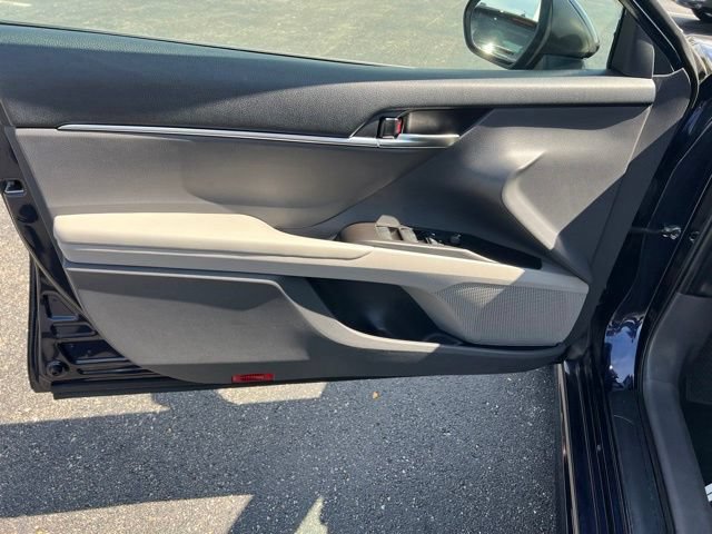 Used 2022 Toyota Camry SE w/ Audio Upgrade Package FWD image 26