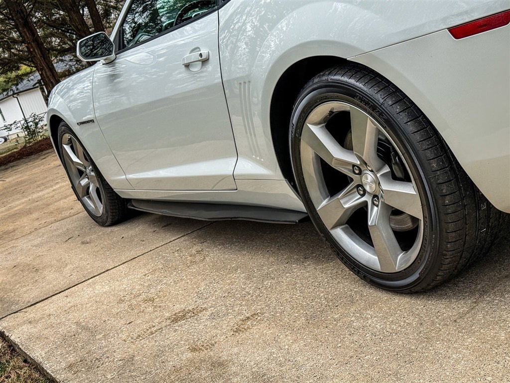 Used 2010 Chevrolet Camaro SS w/ RS Package RWD image 23