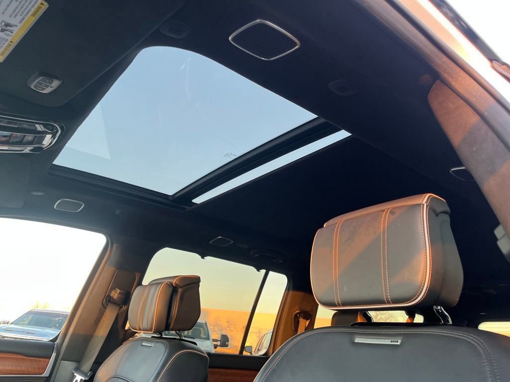 Used 2024 Jeep Grand Wagoneer L Series III image 27