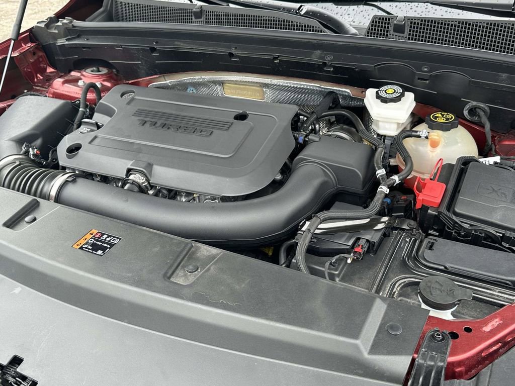 Used 2023 Buick Envision Essence w/ Sport Touring Package image 10