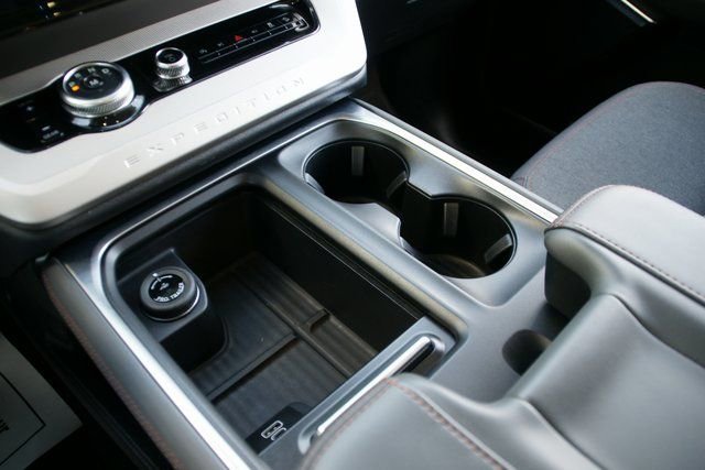Used 2025 Ford Expedition Max Active image 23