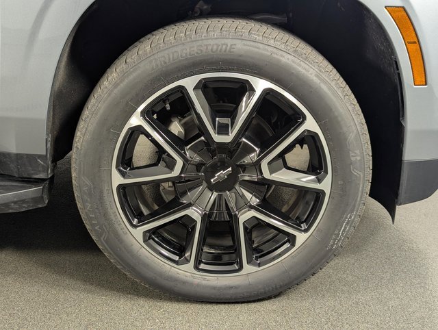 Used 2025 Chevrolet Tahoe RST image 11