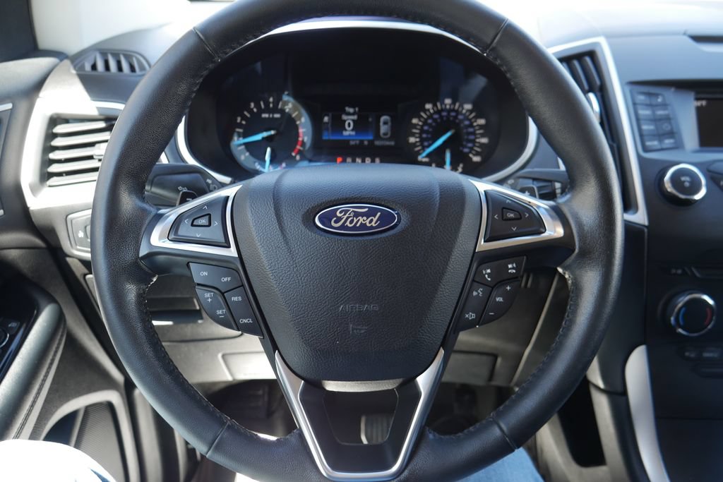 Used 2017 Ford Edge SEL AWD/4WD image 10