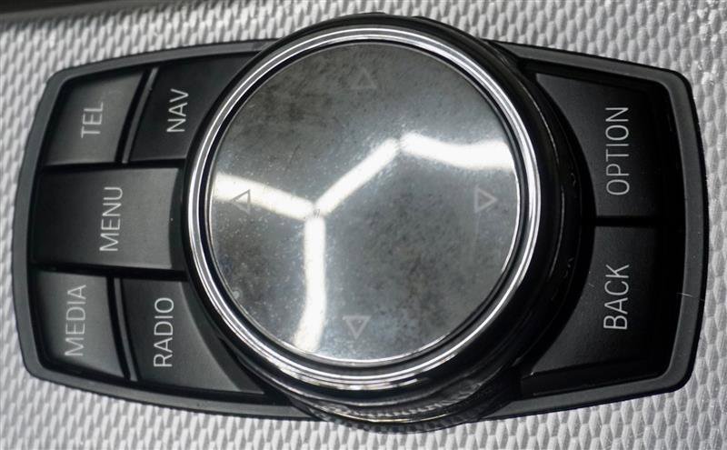 Used 2016 BMW 550i xDrive Sedan AWD/4WD image 26