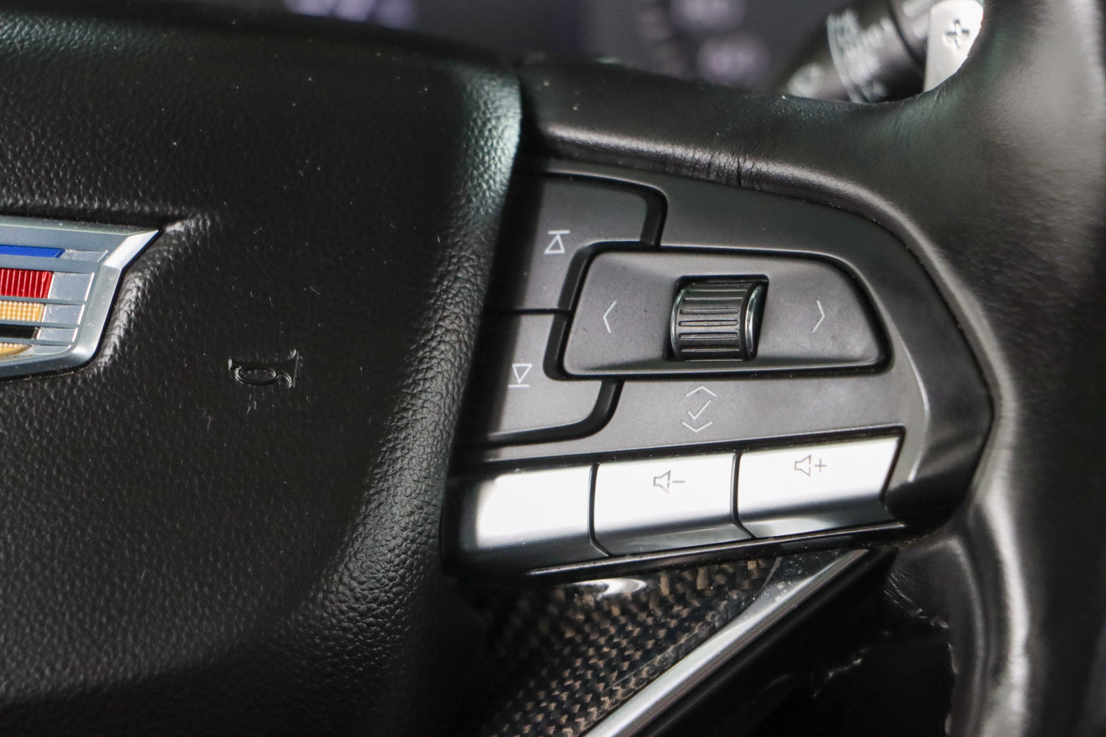Used 2023 Cadillac XT6 Sport AWD/4WD image 14