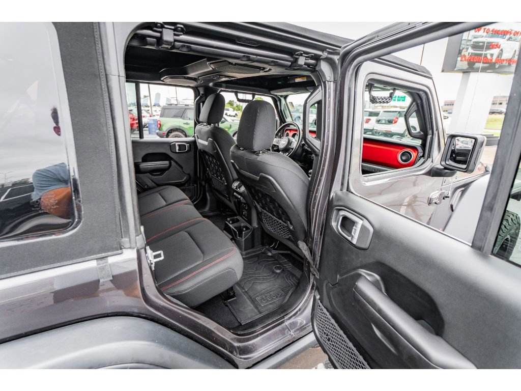Used 2018 Jeep Wrangler Unlimited Rubicon w/ Dual Top Group image 26