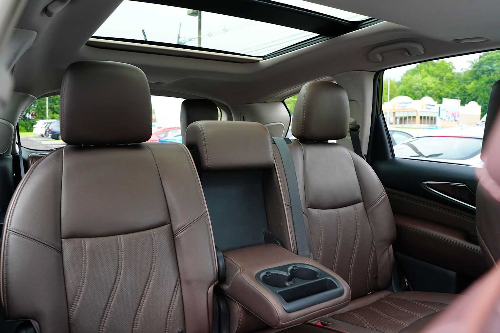 Used 2013 INFINITI JX35 AWD w/ Premium Pkg image 30