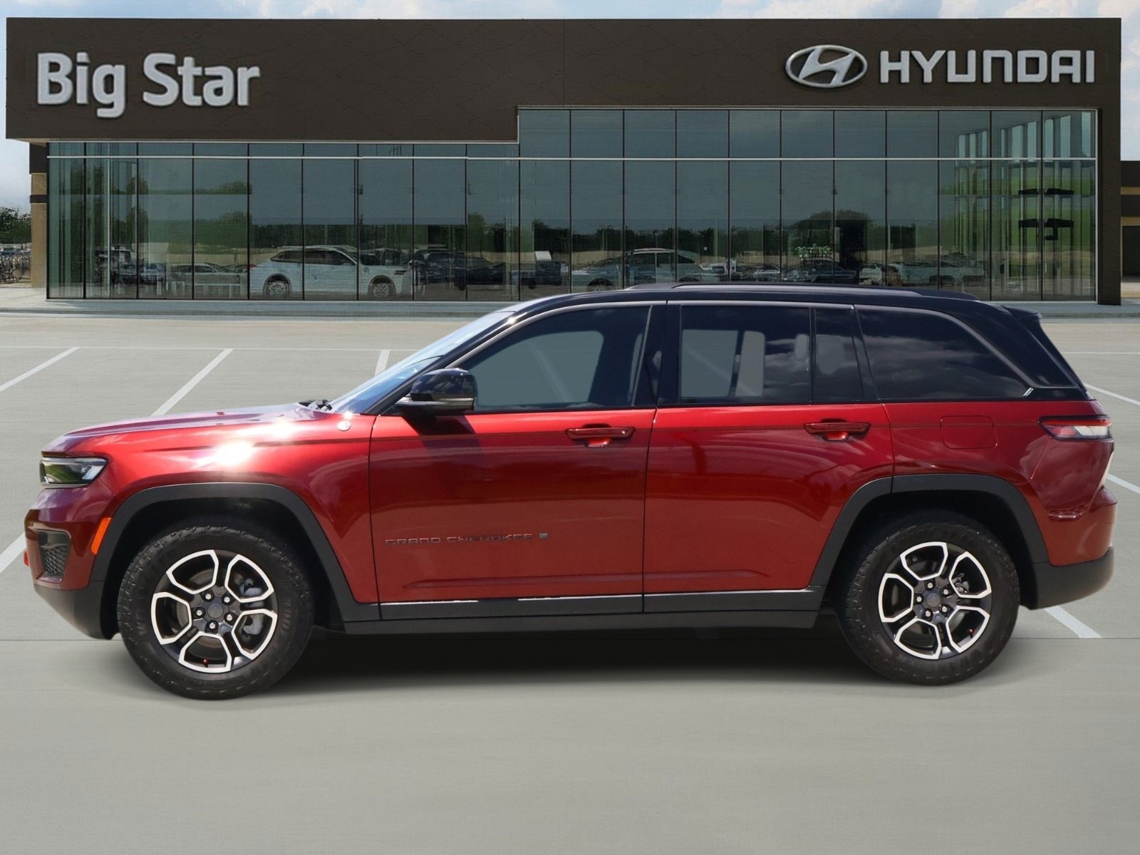 Used 2022 Jeep Grand Cherokee Trailhawk AWD/4WD image 2
