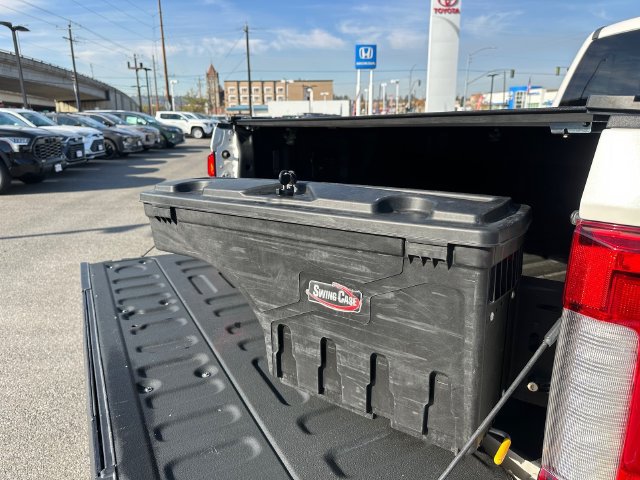 Used 2018 Ford F350 Platinum w/ Platinum Ultimate Package AWD/4WD image 39