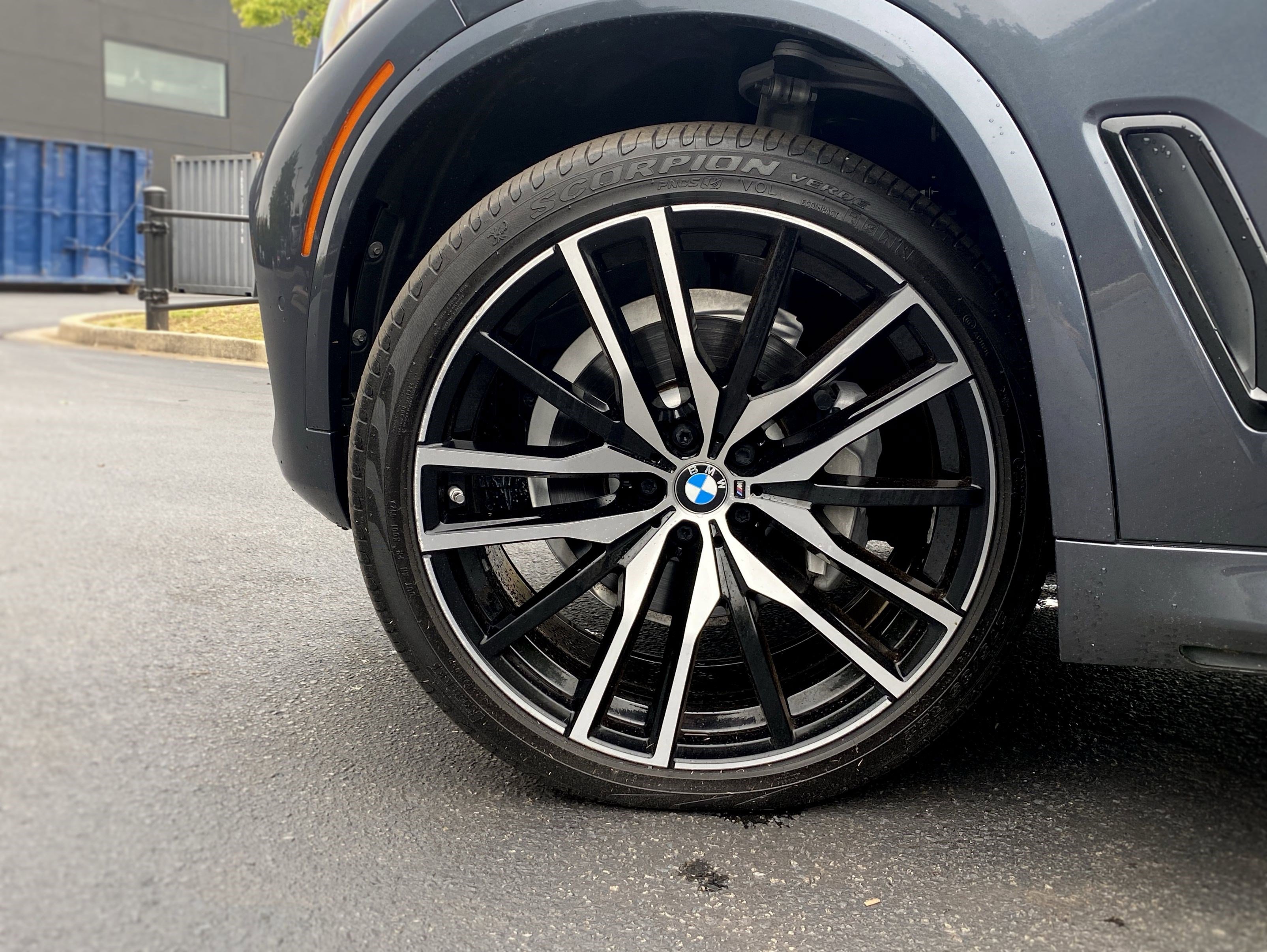 Used 2019 BMW X5 xDrive40i w/ M Sport Package AWD/4WD image 18