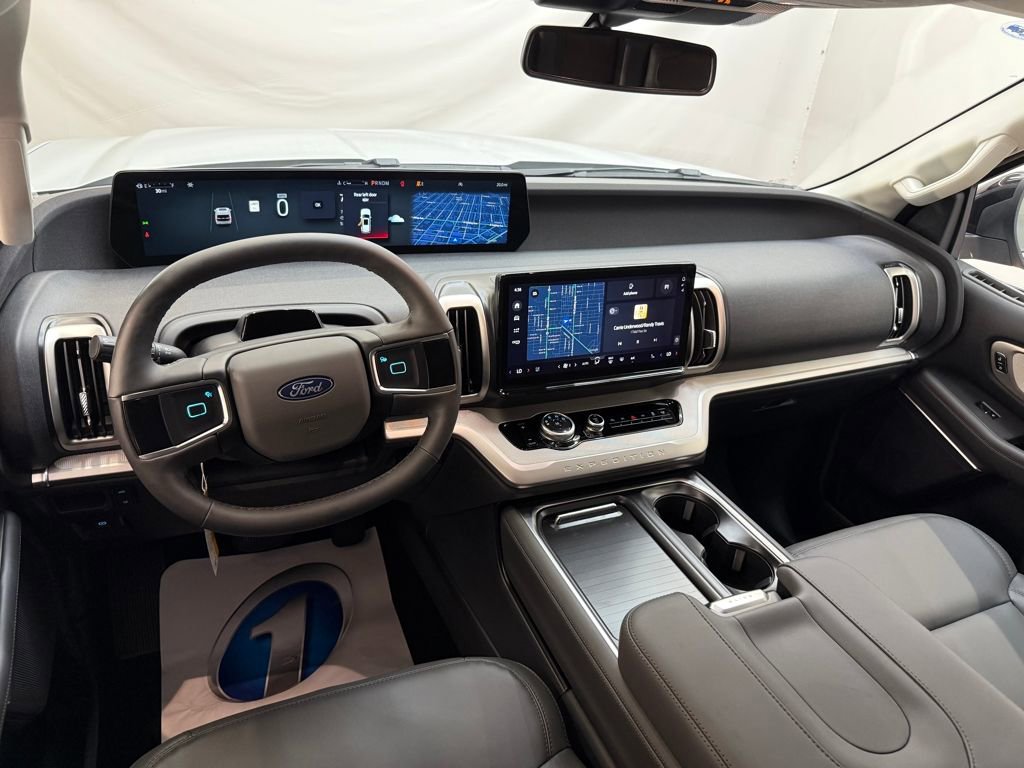 New 2026 Ford Expedition Active image 11